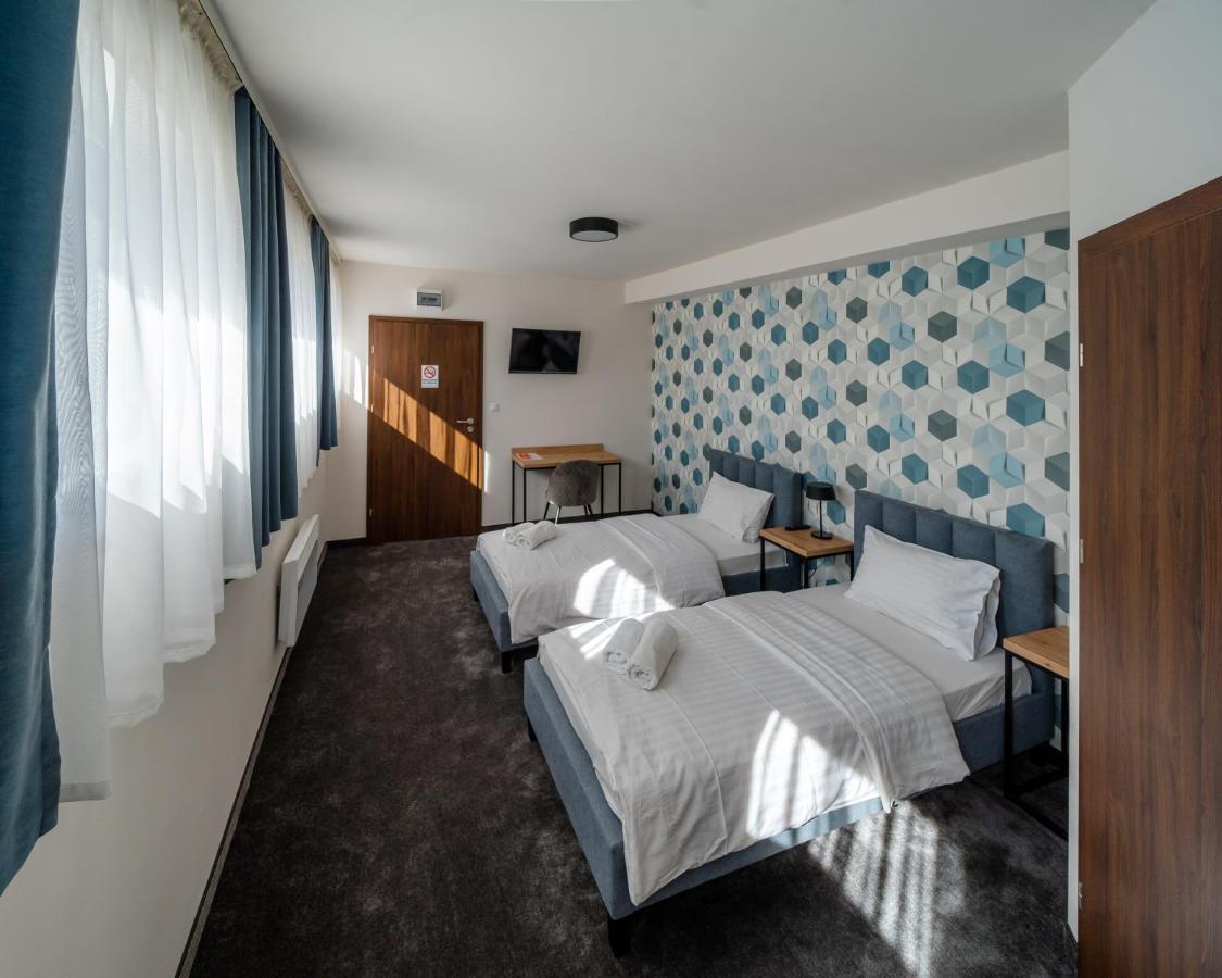 Kelman Inn Global Nowa Sol Exterior foto